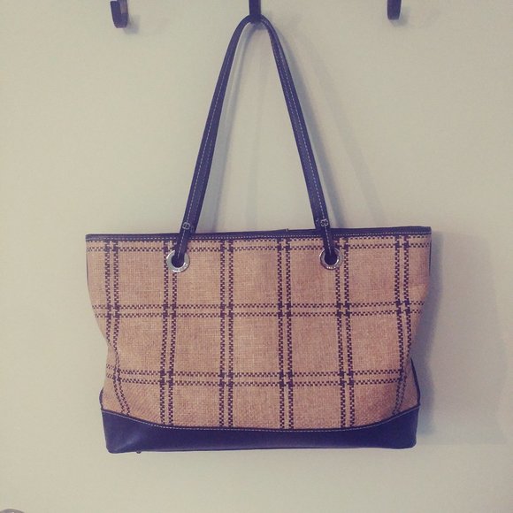 Maxx New York Handbags - MAXX NEW YORK STRAW & LEATHER HOBO HANDBAG